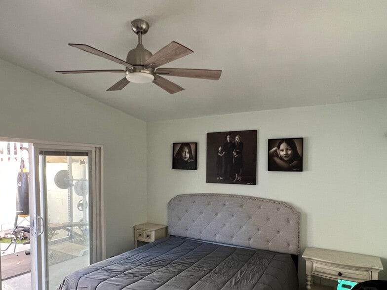 Building Photo - 2327 Dorothy St