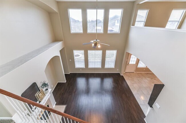 Building Photo - 3303 Aspenbrook Ct