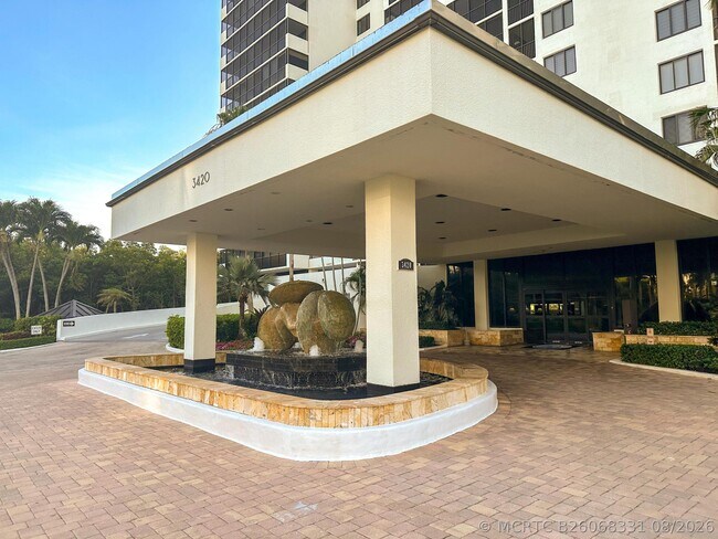 Building Photo - 3420 S Ocean Blvd