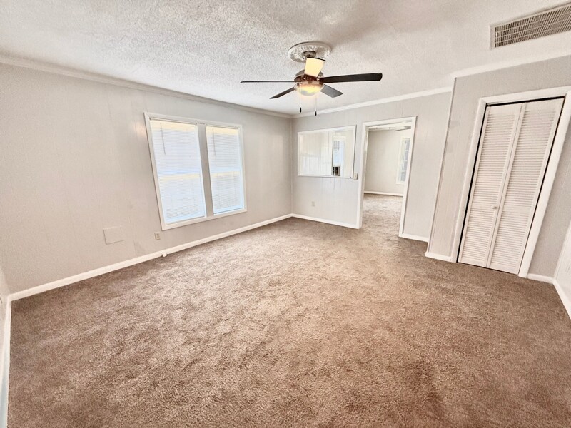 Building Photo - 118 S Tillman St