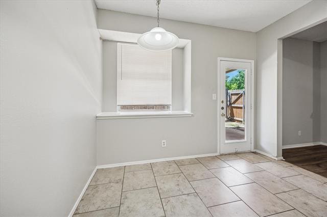 Building Photo - 3933 Parkhaven Dr