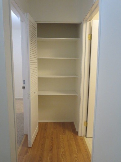 Building Photo - 720 Maple Ave