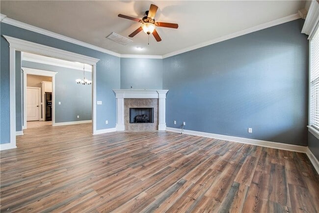 Building Photo - 5207 S 65th Pl