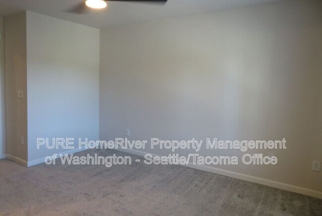 Building Photo - 5445 50th Lp SE
