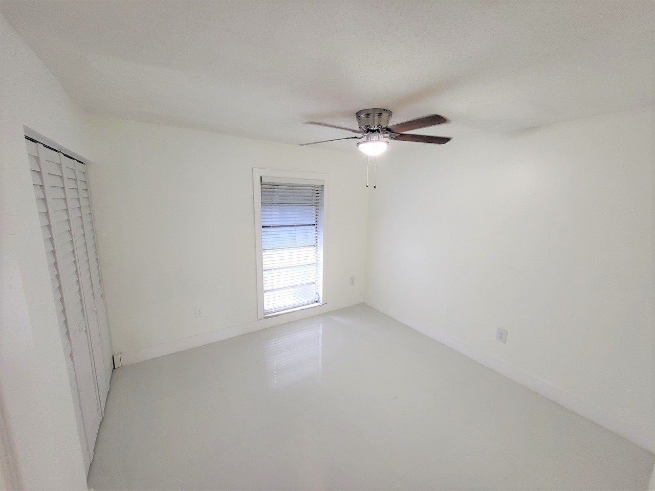 Building Photo - 17160 SW 94th Ave