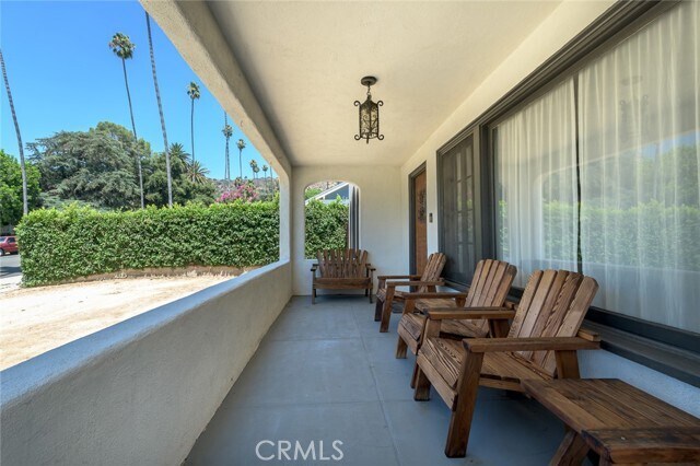 Building Photo - 5124 N Maywood Ave