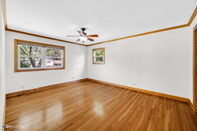 Building Photo - 1117 E Kitson Dr