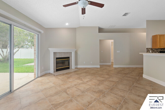Building Photo - 24 Pittwick Ln