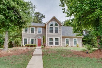 Building Photo - 483 Mountain Oaks Pkwy