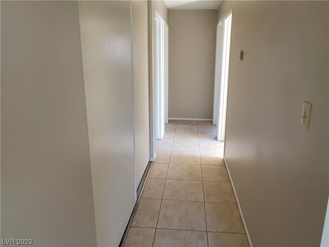 Building Photo - 1111 Arapaho Way
