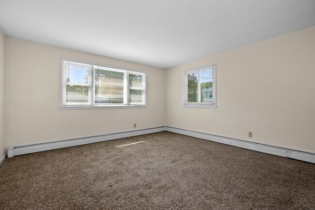 Building Photo - 623 Quincy Shore Dr