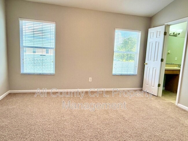 Building Photo - 16752 Cedar Crest Dr