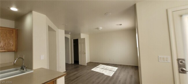 Building Photo - 9229 Millikan Ave