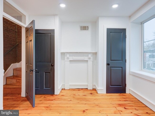 Building Photo - 1520 E Susquehanna Ave