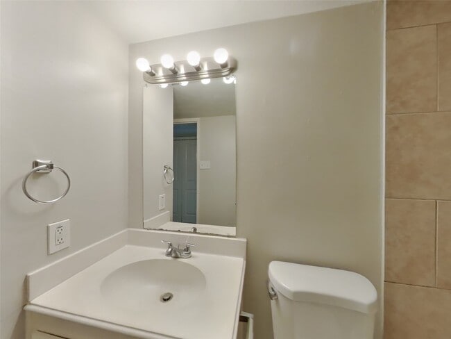 Building Photo - 2655 Lark