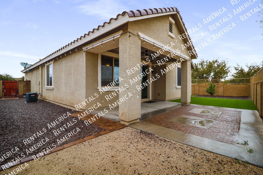 Building Photo - 21271 E Pecan Ln