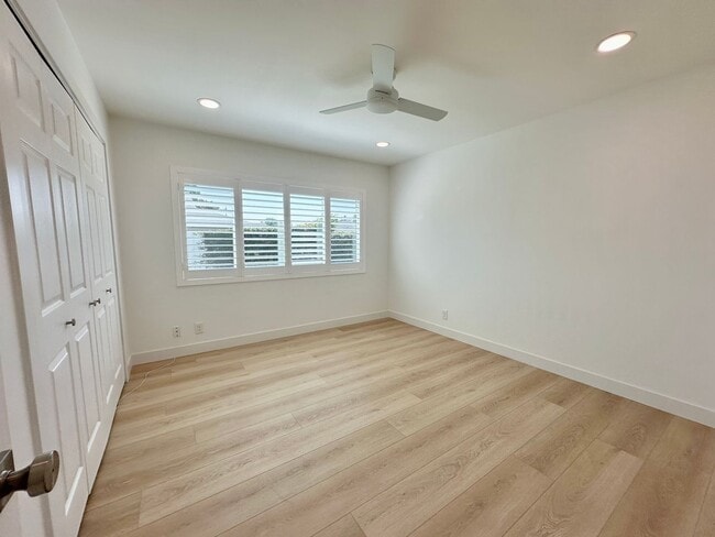 Building Photo - Beautifully Renovated 3B/2BA Home in La Ha...