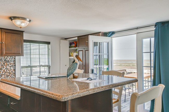 Building Photo - 3919 San Jacinto Dr