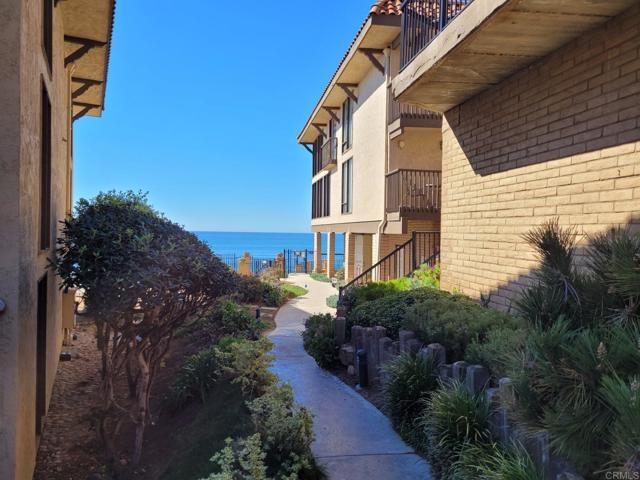 Building Photo - 190 Del Mar Shores Terrace