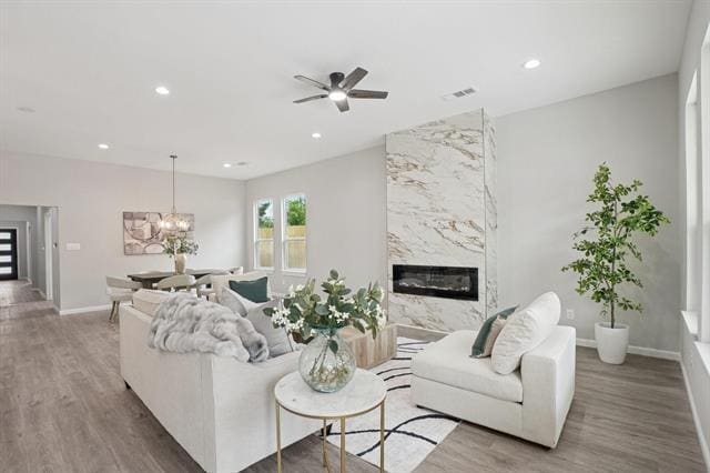 Building Photo - 4535 W Lake Highlands Dr