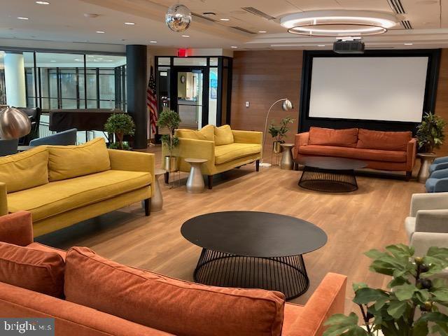 Building Photo - 5902 Mt Eagle Dr