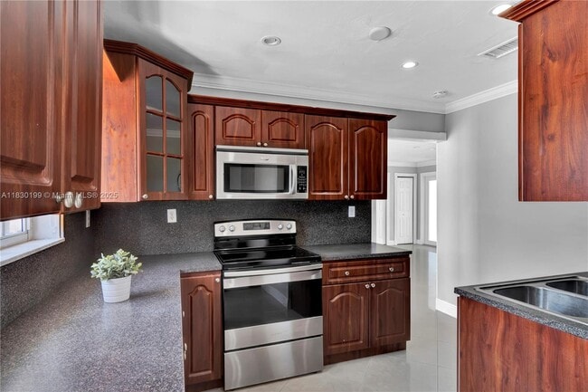 Building Photo - 10700 SW 63rd St
