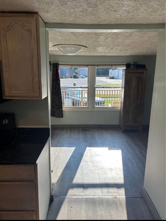 Building Photo - 6849 N Aurelius Rd