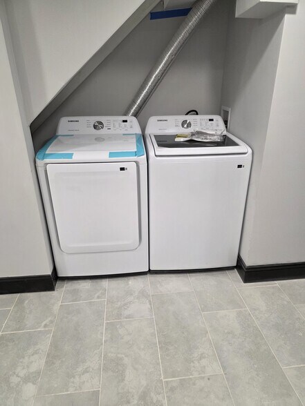 Building Photo - 1820 Walbrook Ave