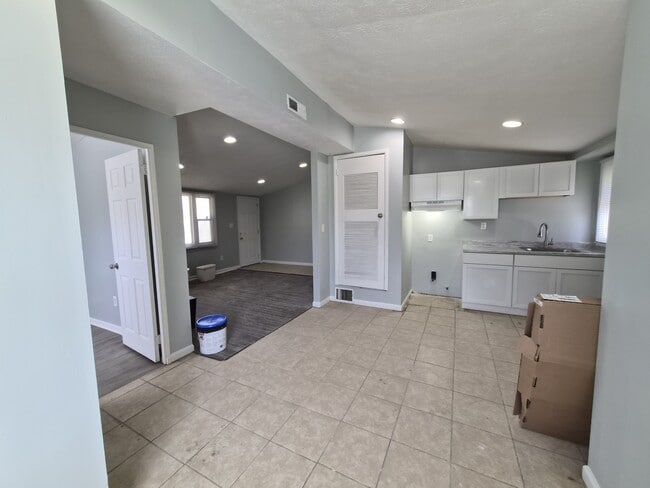 Building Photo - 4709 Ribble Rd