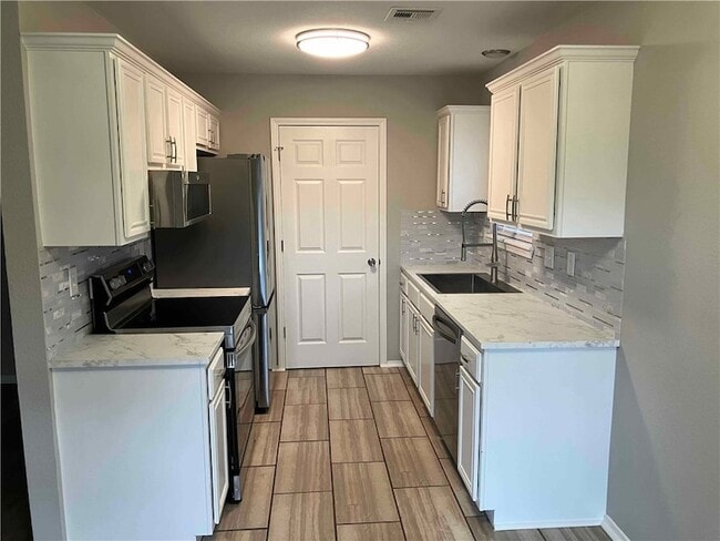 Building Photo - 1227 S Camellia Ln