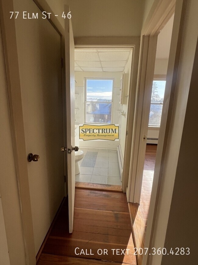 Building Photo - 77 Elm St