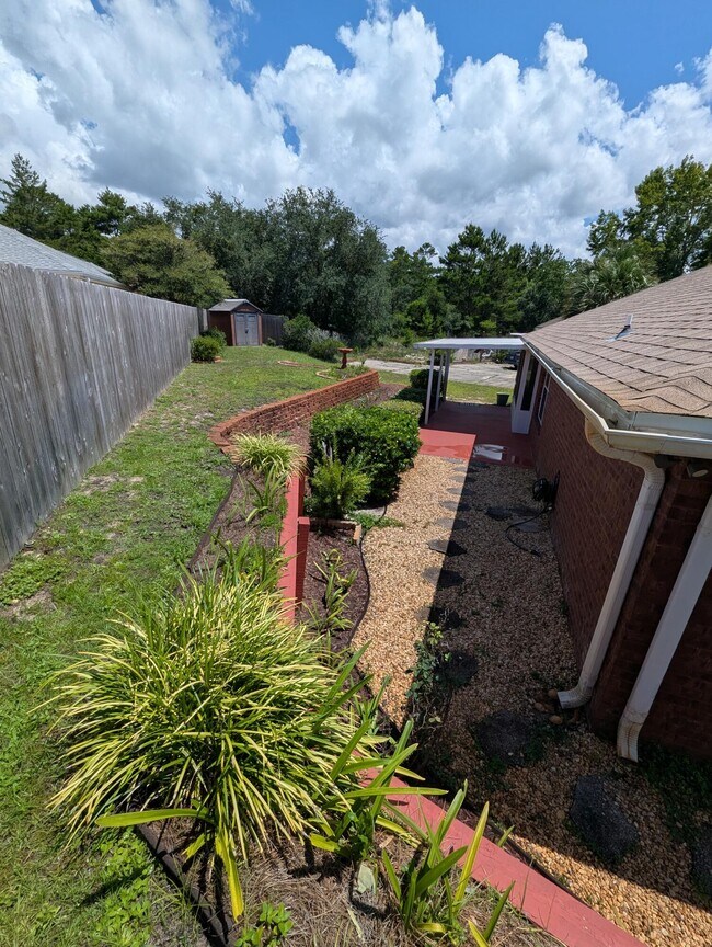 Building Photo - 462 Sandmore Shores Dr