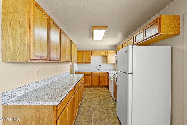 Building Photo - 4948 Aiken Ln