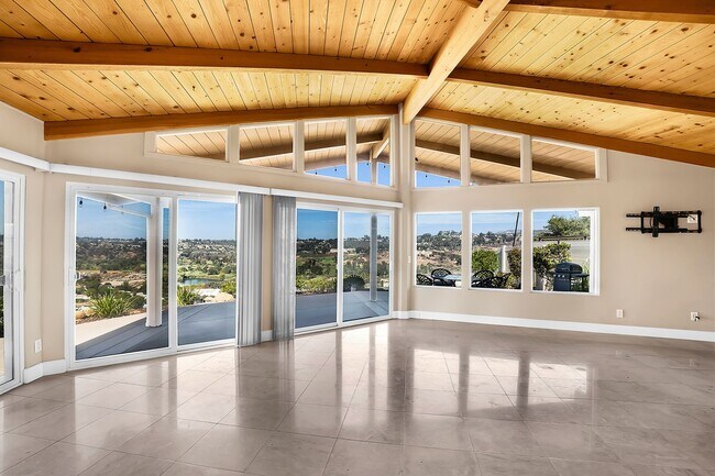 Building Photo - Luxury View Home On Canyon Rim