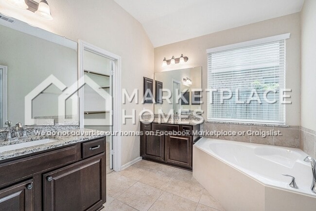 Building Photo - 55 N Whistling Swan Pl