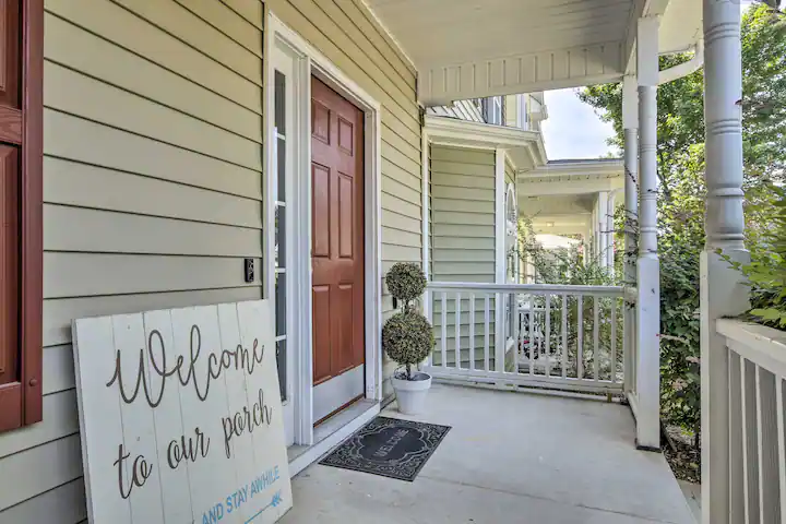 Porch - 3911 Volkswalk Pl