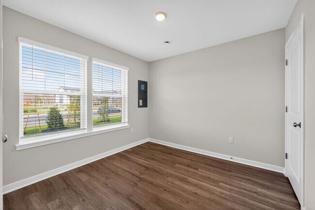 Building Photo - 15006 General Lafayette Blvd