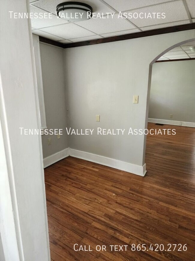 Building Photo - 419 Noelton Dr SW