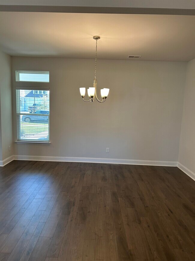 Building Photo - 2404 Blue Crane Cir