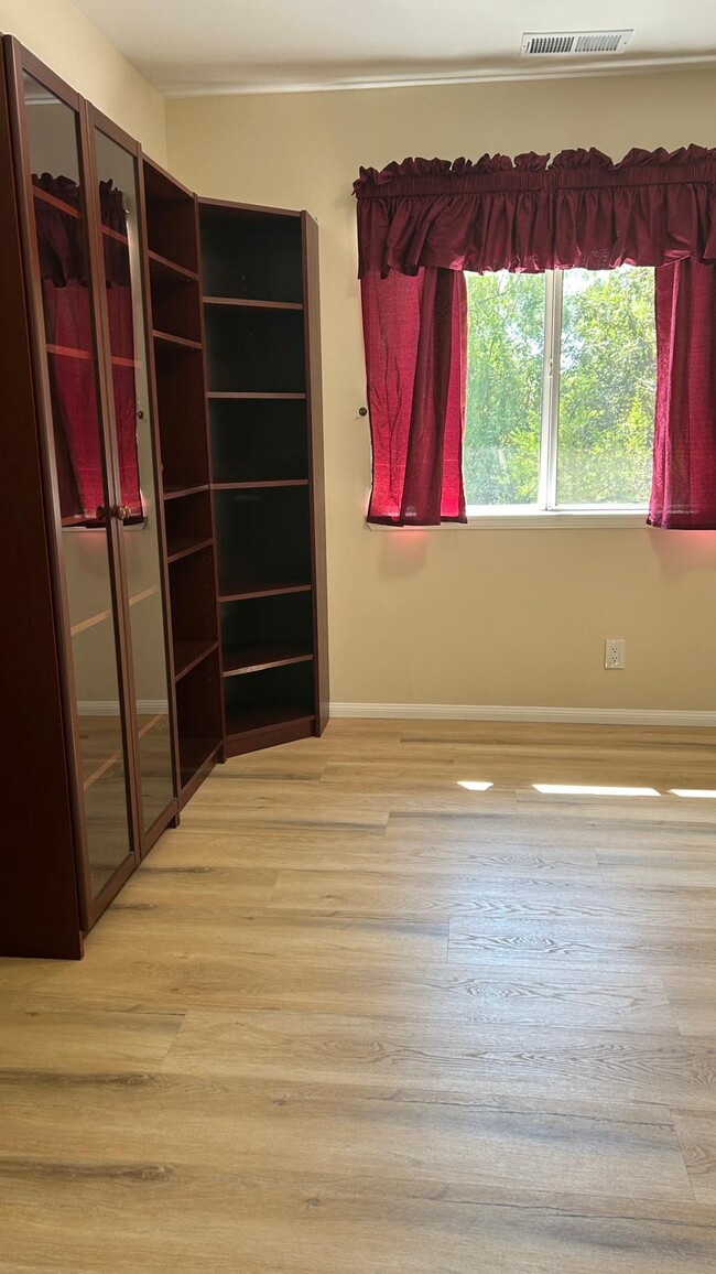 Second Floor Bedroom - 5130 Cerrillos Dr