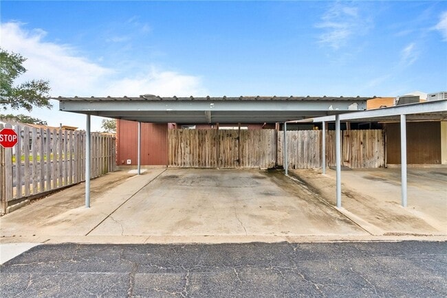 Building Photo - 13656 Teague Ln
