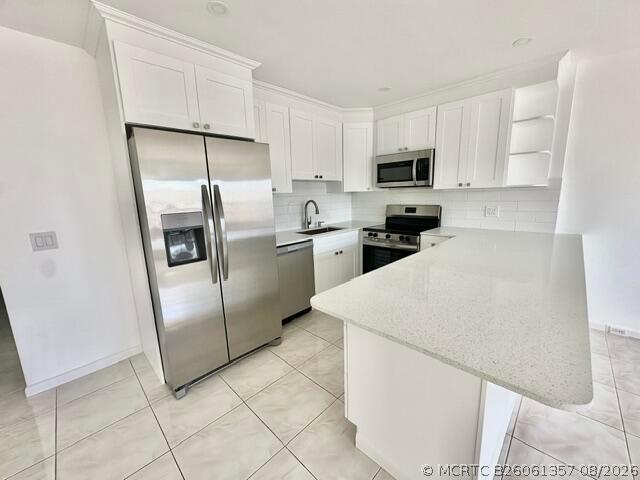 Building Photo - 156 Fanshaw D