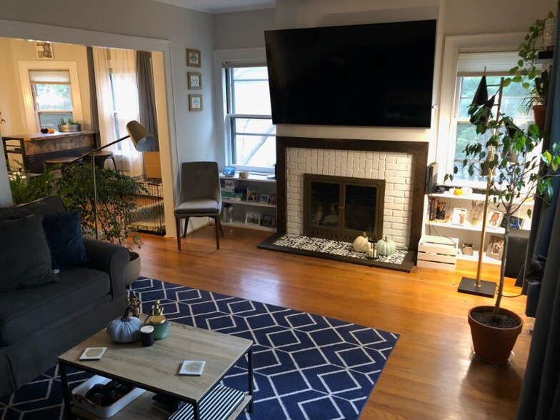 Building Photo - 98 Lancaster Rd