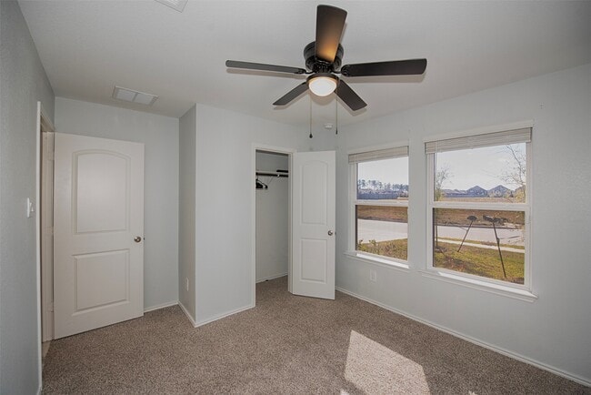 Building Photo - 15223 Mayflower St