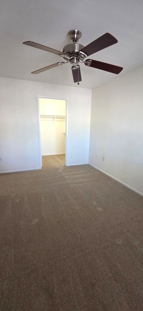 Building Photo - RARE 2nd floor 3 BEDROOM condo in the heart of Seven Hills in gated Horizons @ Seven Hills