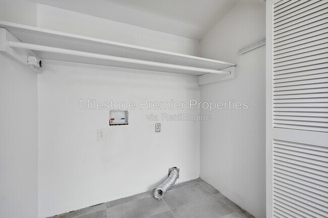 Building Photo - 101 Lakewood Ln