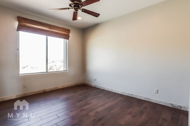 Building Photo - 5727 N PSO Ventoso