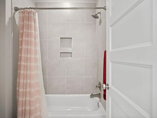Building Photo - Gorgeous newer 2-Story, 4 bedroom Home in ...