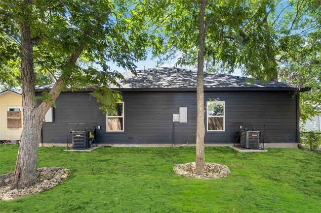 Building Photo - 4651 Mallow St