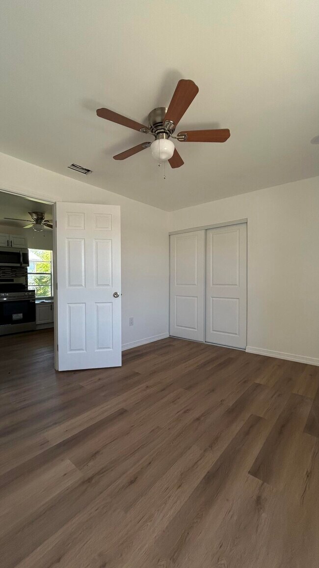 Building Photo - 1601 N 17th St